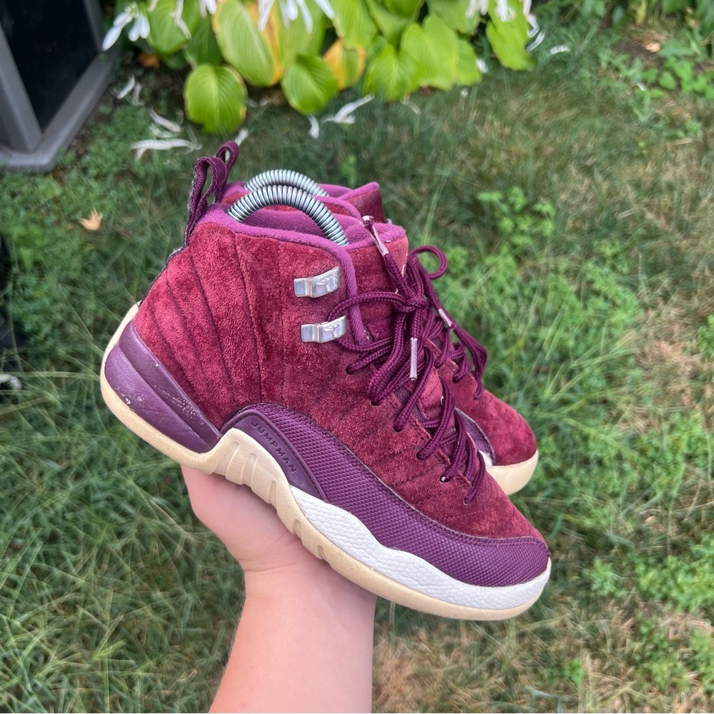 Women’s Nike Air Jordan 12 Bordeaux Shoes Sneakers Comfort 153265-617 Size 6